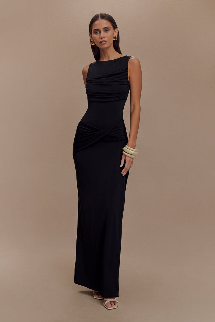 Siyah Henley Slinky Maxi Elbise - Şık ve Rahat Tasarım