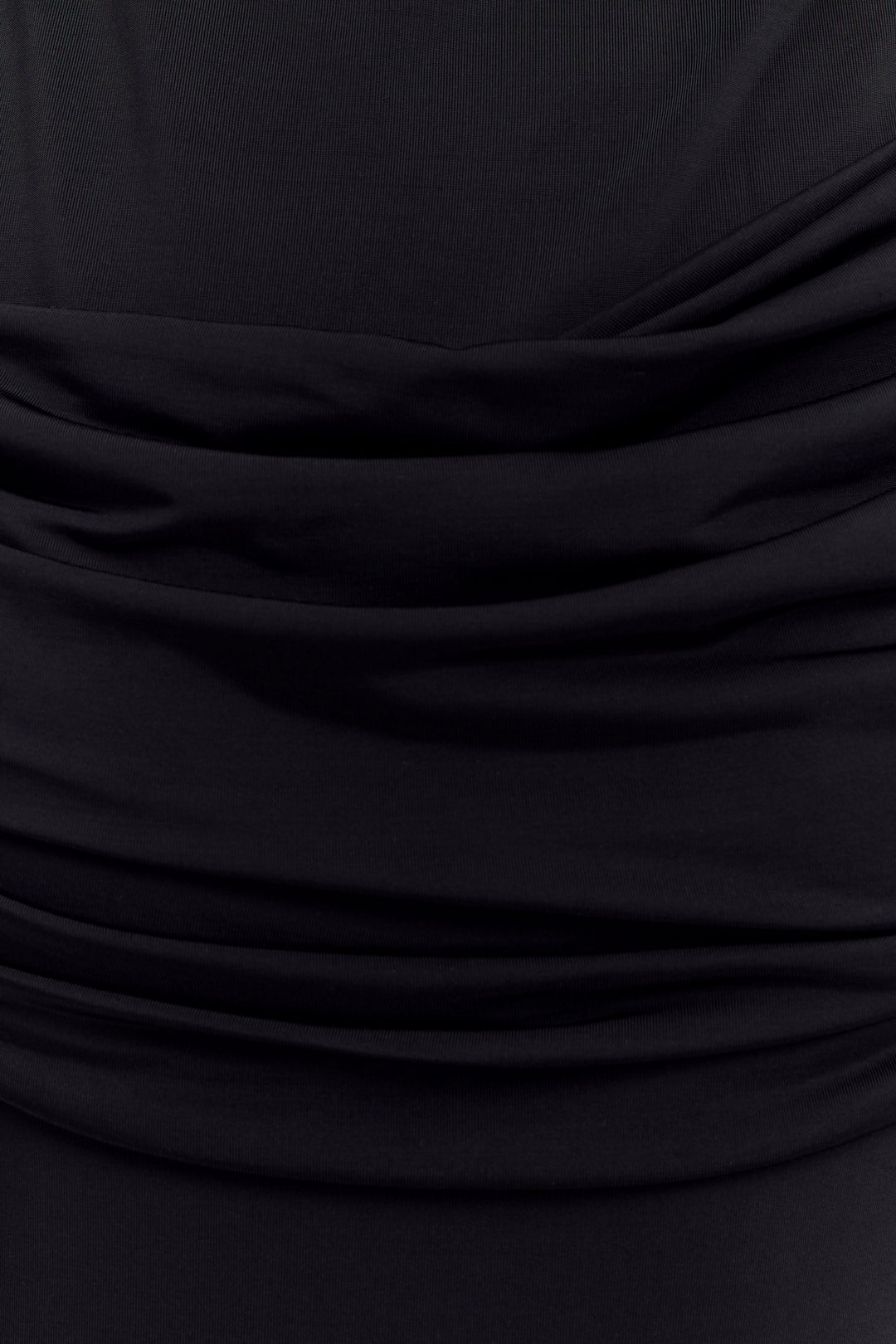 Siyah Henley Slinky Maxi Elbise - Şık ve Rahat Tasarım