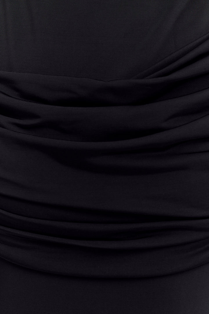 Siyah Henley Slinky Maxi Elbise - Şık ve Rahat Tasarım