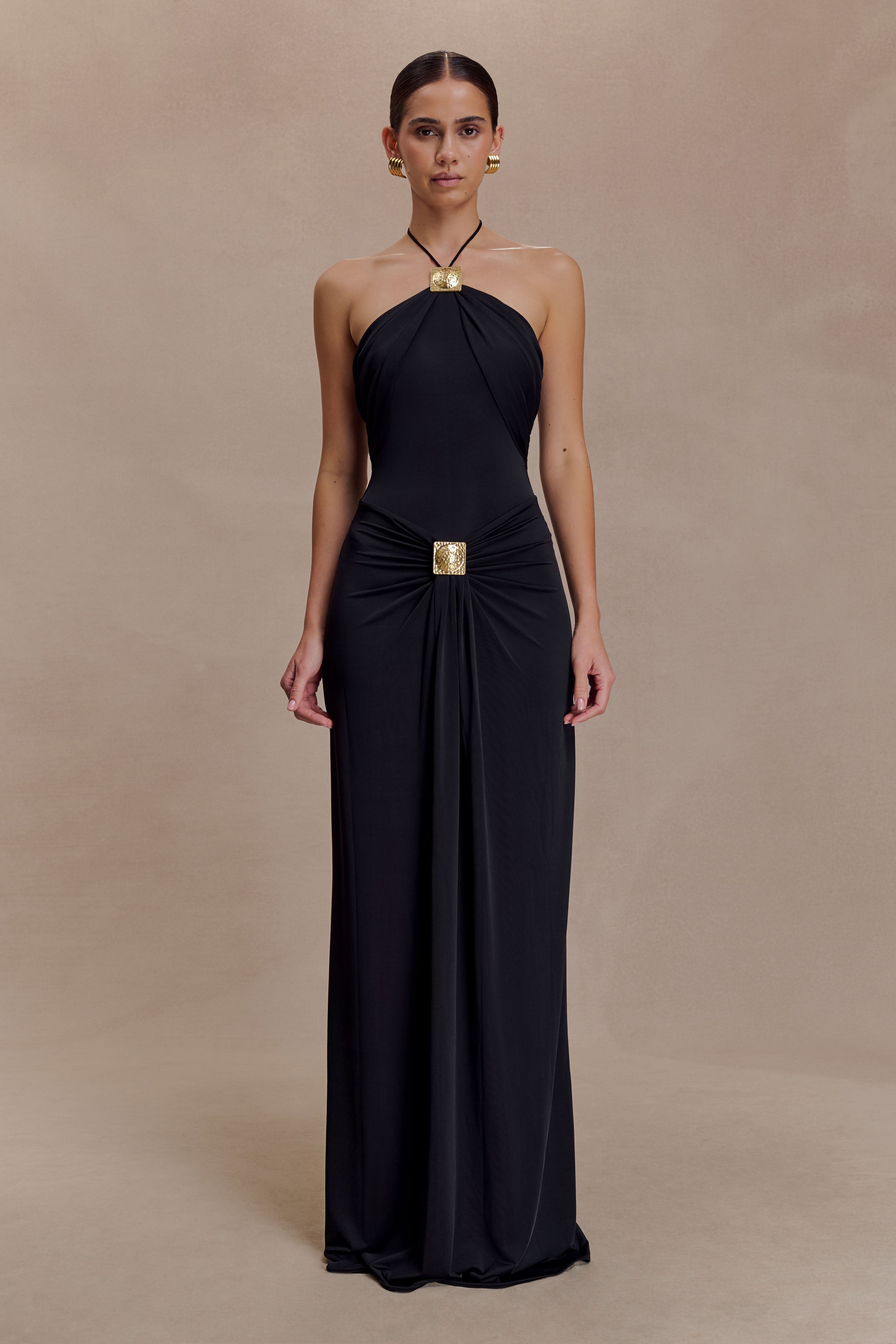 Quincy Siyah Halter Maxi Elbise - Şık Donanım Detaylarıyla