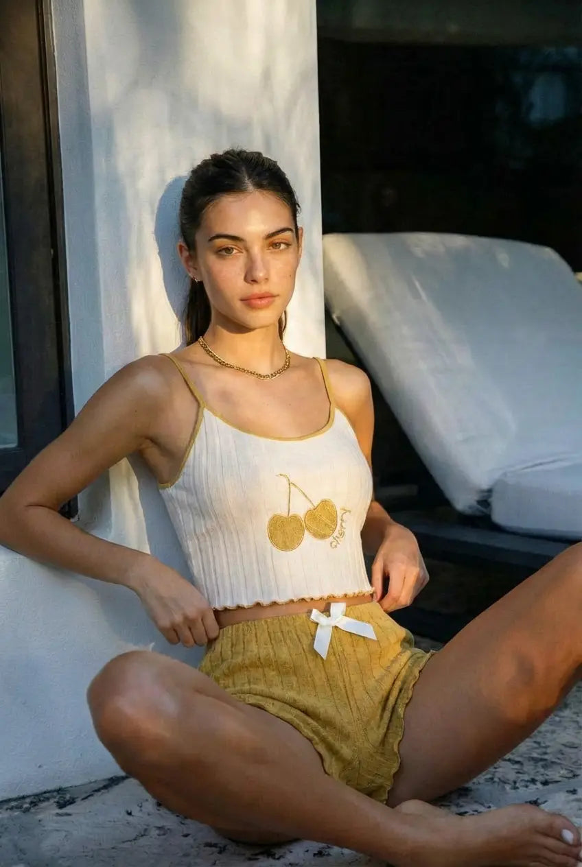 Çizgili Sarı Büyük Kiraz Pijama Takımı
