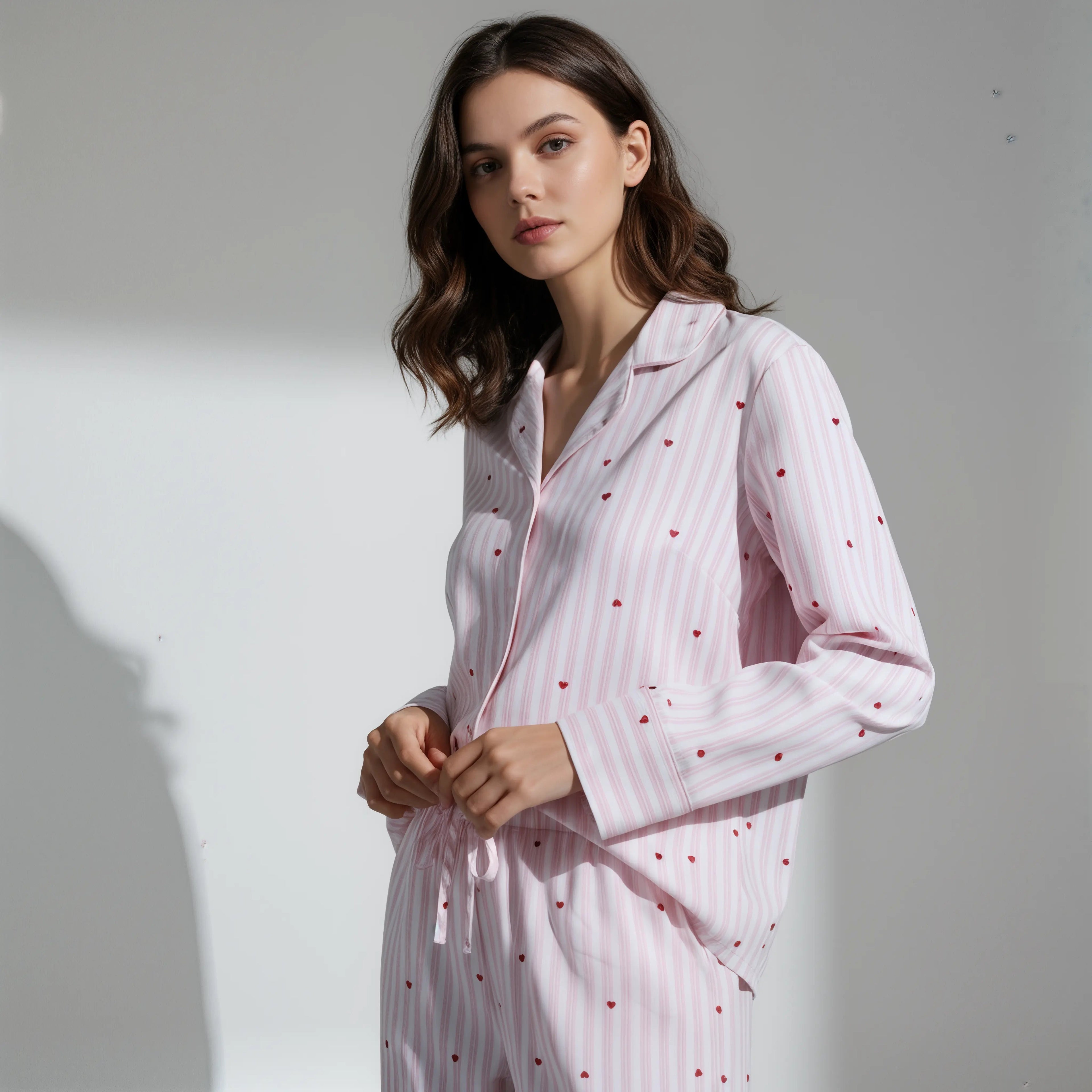 Kalp Desenli Uzun Kollu Pijama Takımı - Şık ve Rahat