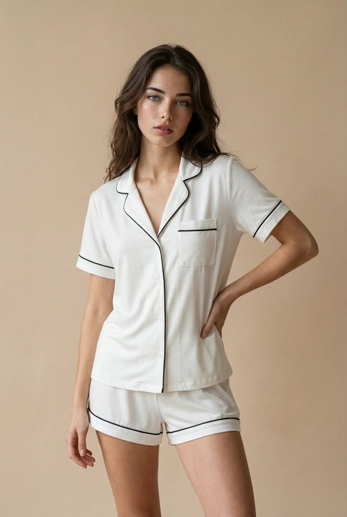 Beyaz Kısa Kollu Pijama Takımı - Rahat ve Şık