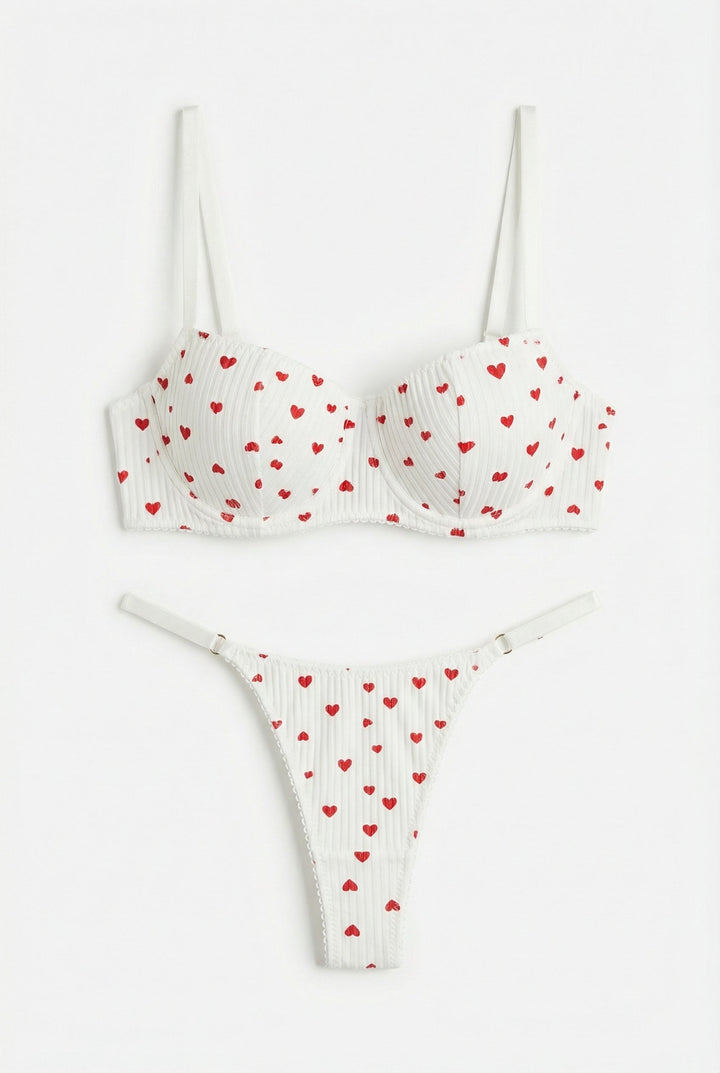 Petite Amour Dantel Lingerie Seti - Balconette &amp; İnce Tanga